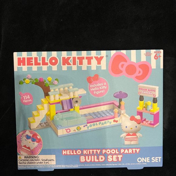 Hello Kitty Pool Party Build Set and Figure - Picture 2 of 5